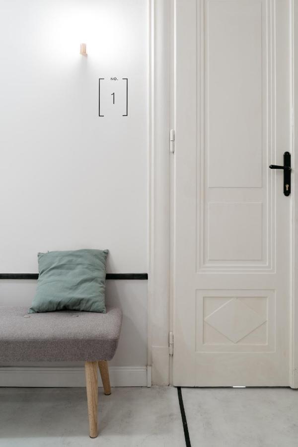 Gellerico Apartments Deak Square Budapest Eksteriør billede